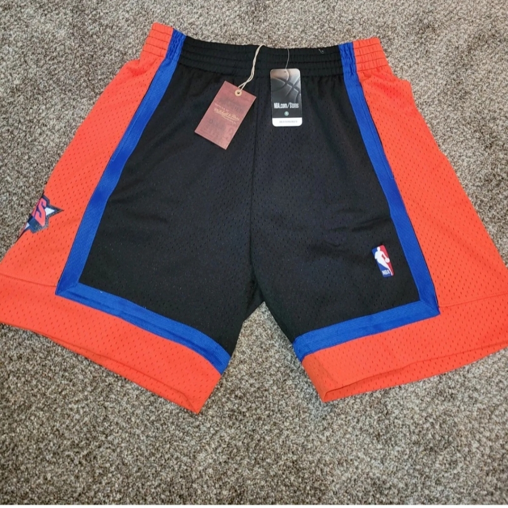 New York Knicks Authentic Mitchell And Ness Hardwood Classic Shorts Sz large NWT